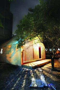 “膠合竹”建筑“石榴居”外觀(guān)
